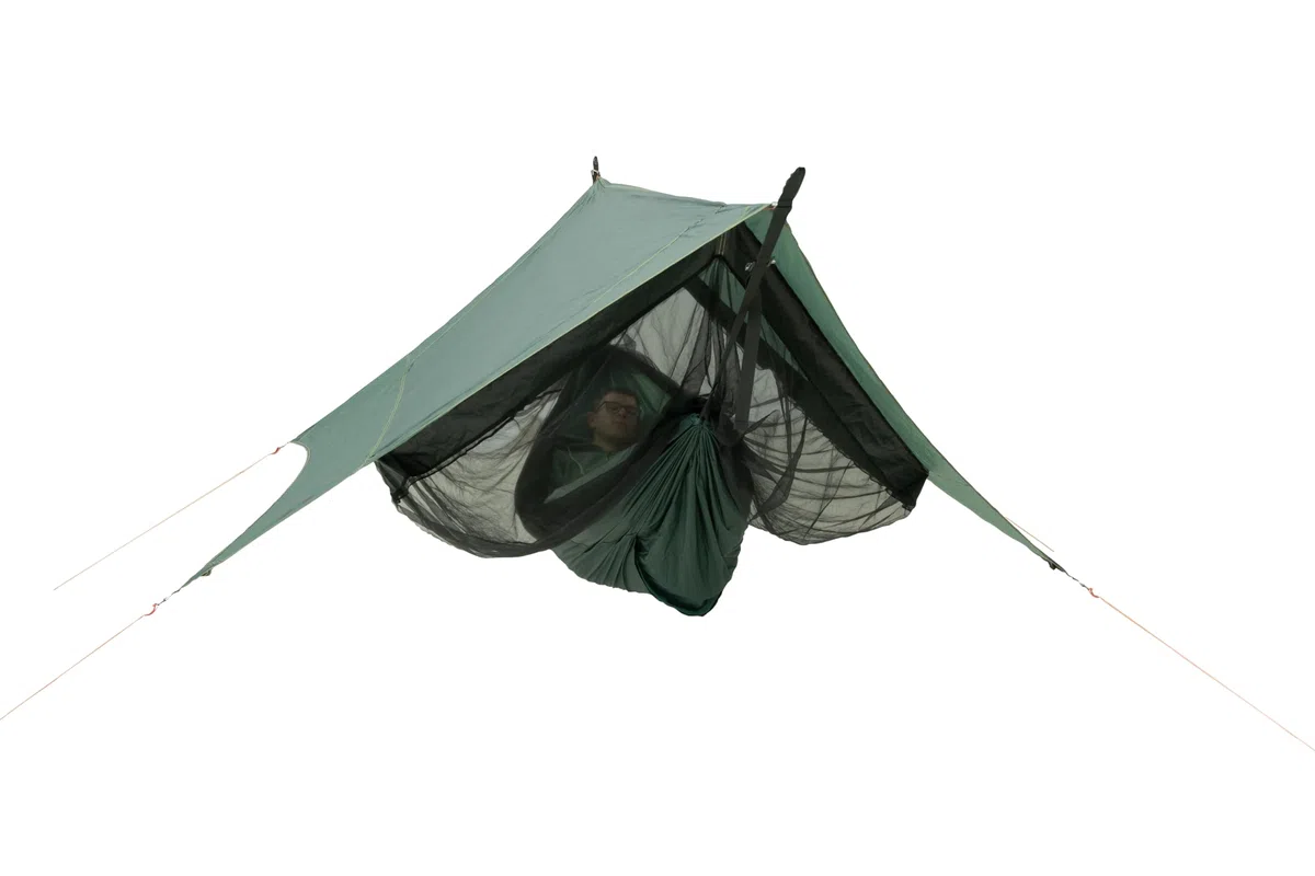 AMAZONAS Traveller Camp – Ultraleichtes Hängematten-Komplettset mit Moskitonetz und Tarp | Belastbarkeit 200 kg | nur 1,6 kg | ideal für Outdoor-Abenteuer